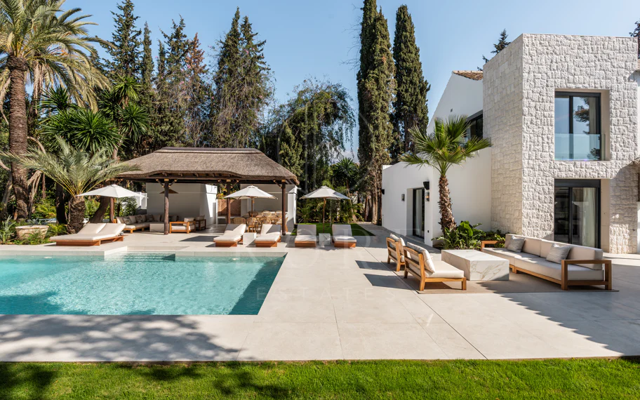 Villa en venta en Las Brisas, Nueva Andalucia