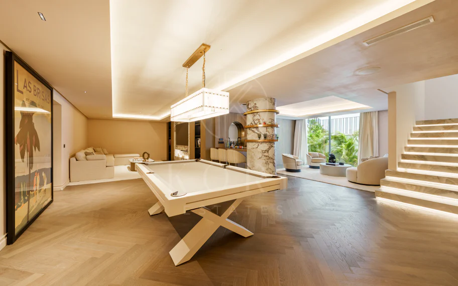Villa en venta en Las Brisas, Nueva Andalucia