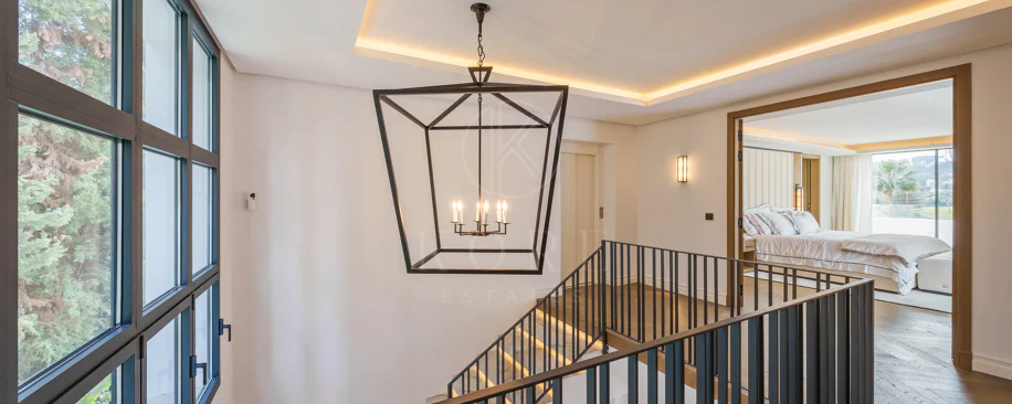 Villa for sale in Las Brisas, Nueva Andalucia