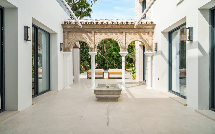 Villa en venta en Las Brisas, Nueva Andalucia