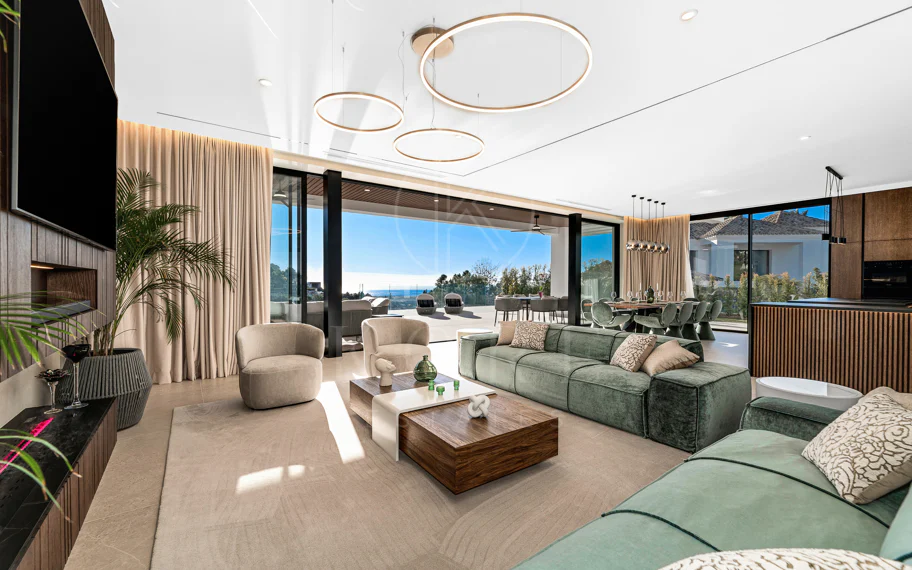 Villa en venta en El Madroñal, Benahavis