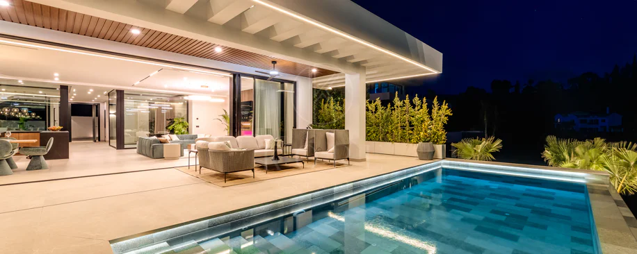 Villa for sale in El Madroñal, Benahavis