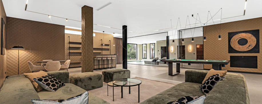 Villa for sale in El Madroñal, Benahavis