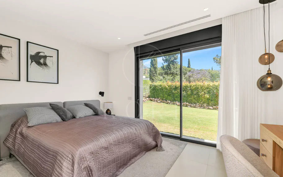 Sleek Villa contemporánea con vistas panorámicas en Cascada de Camojan