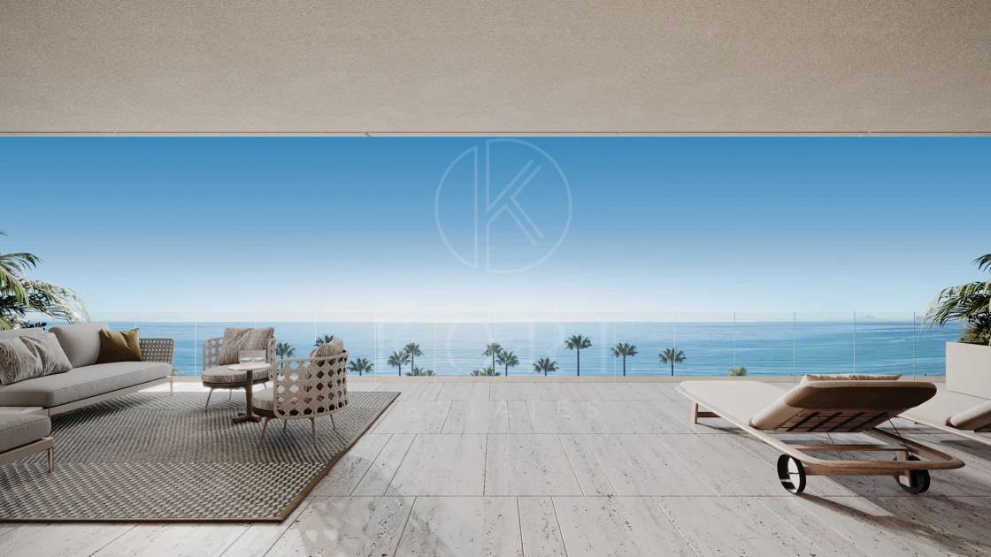 Fully Serviced Luxury Duplex Penthouse for Sale in Tyrian, Estepona – Beachfront