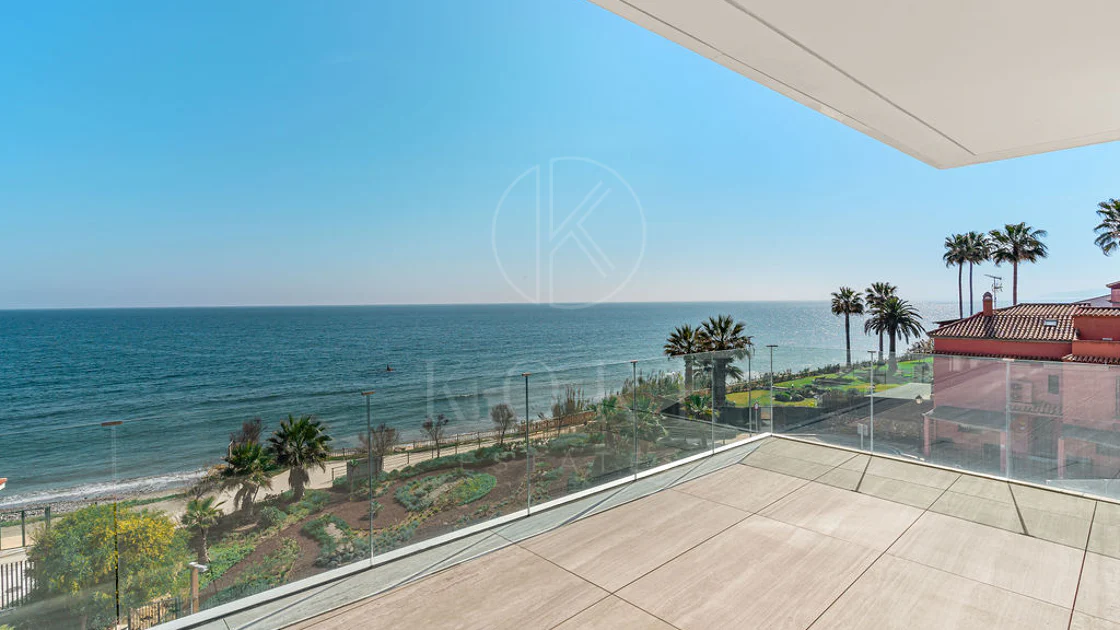 Luxury Beachfront Duplex Penthouse at The Sapphire, Estepona