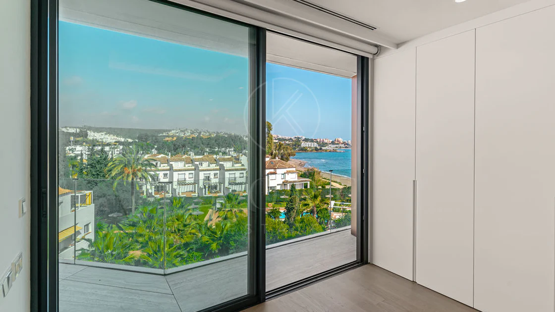 Luxury Beachfront Duplex Penthouse at The Sapphire, Estepona