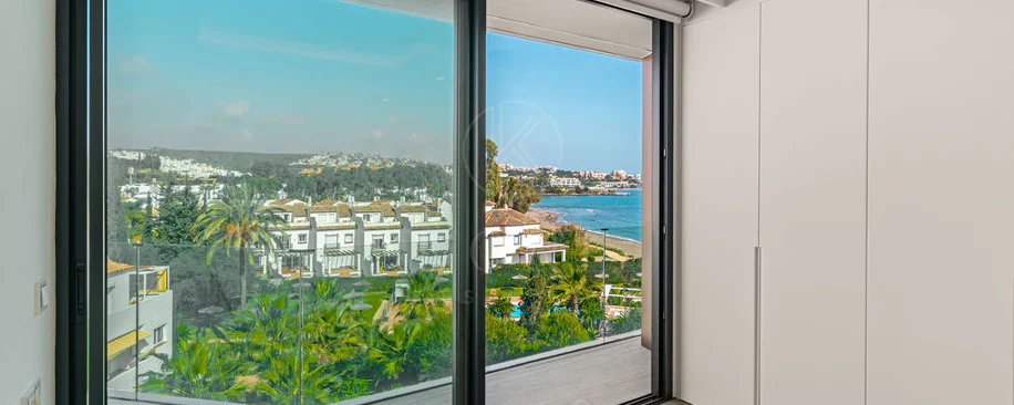 Luxury Beachfront Duplex Penthouse at The Sapphire, Estepona