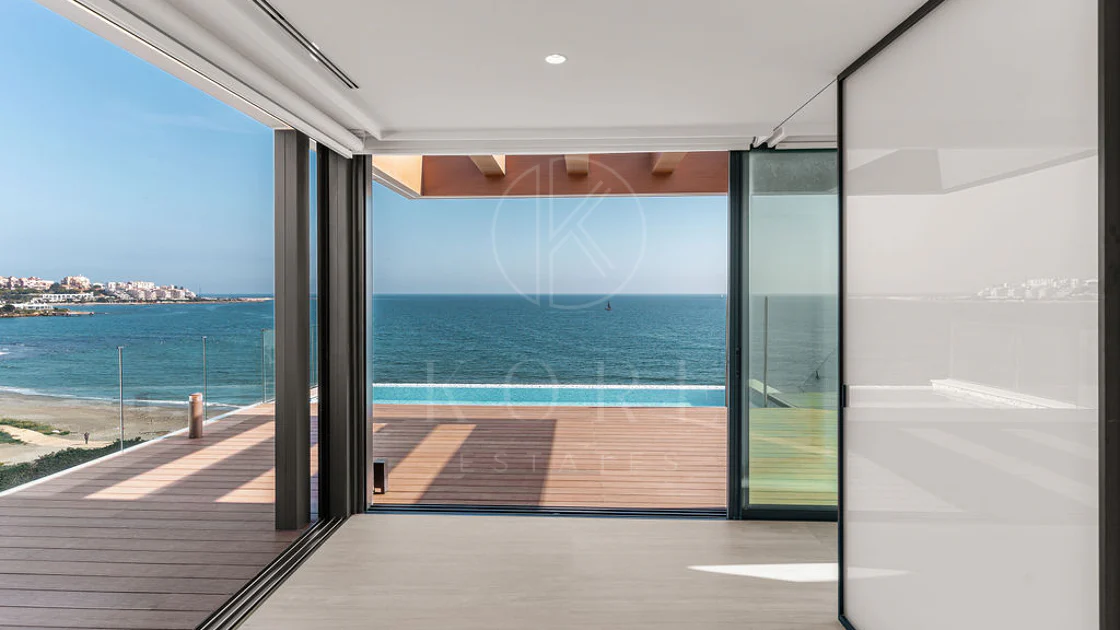 Luxury Beachfront Duplex Penthouse at The Sapphire, Estepona