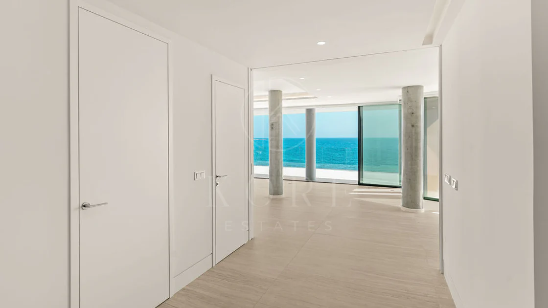 Luxury Beachfront Duplex Penthouse at The Sapphire, Estepona