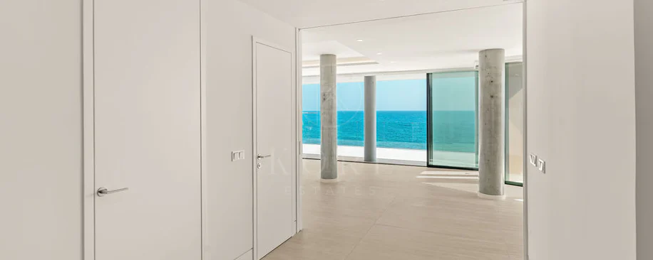Luxury Beachfront Duplex Penthouse at The Sapphire, Estepona