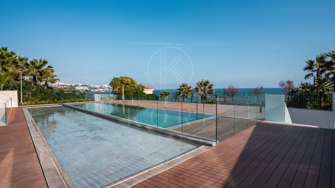Luxury Beachfront Duplex Penthouse at The Sapphire, Estepona