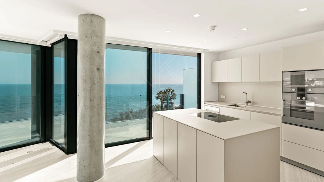 Luxury Beachfront Duplex Penthouse at The Sapphire, Estepona