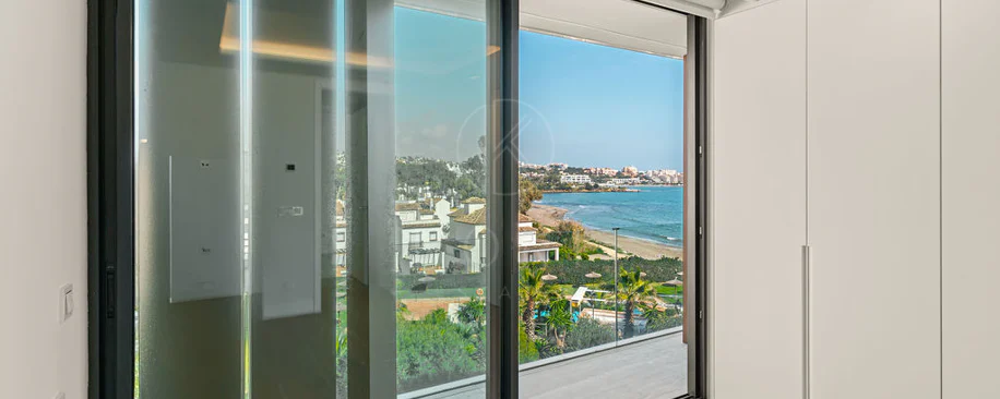 Luxury Beachfront Duplex Penthouse at The Sapphire, Estepona