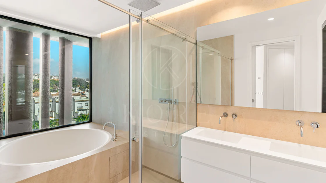 Luxury Beachfront Duplex Penthouse at The Sapphire, Estepona