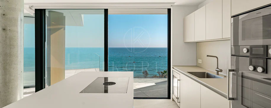 Luxury Beachfront Duplex Penthouse at The Sapphire, Estepona