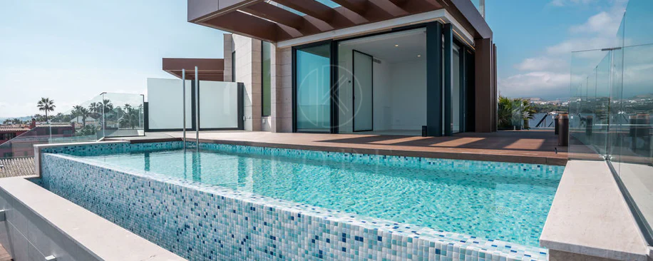 Luxury Beachfront Duplex Penthouse at The Sapphire, Estepona