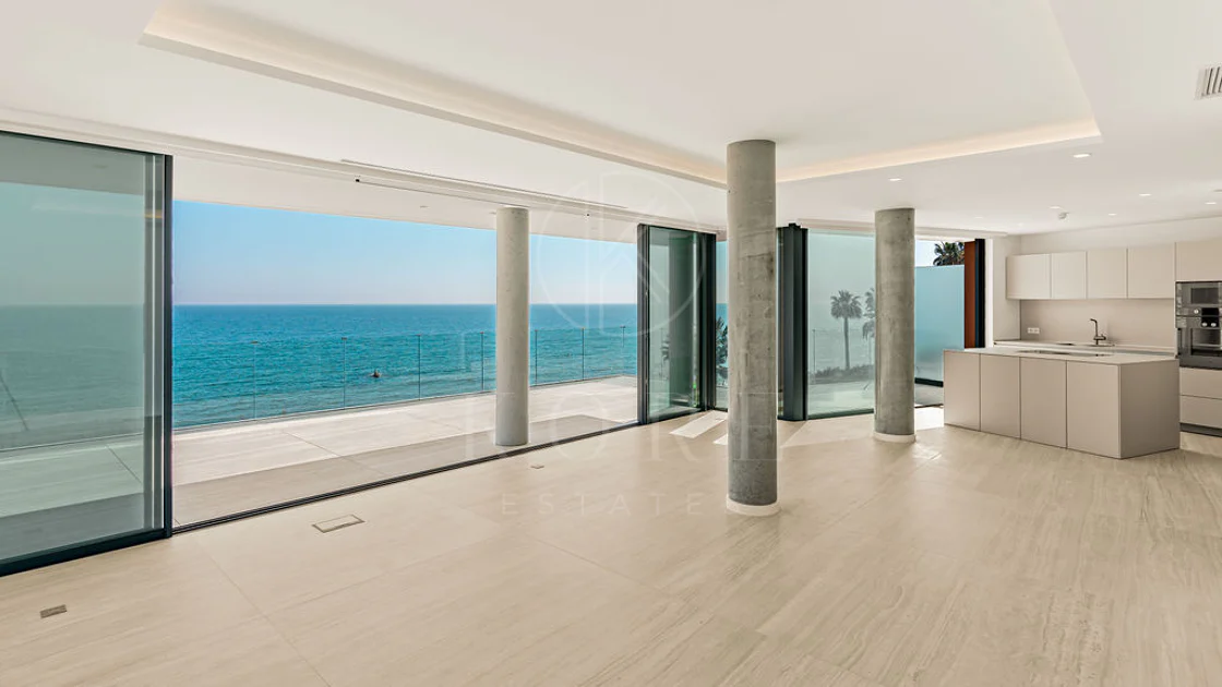 Luxury Beachfront Duplex Penthouse at The Sapphire, Estepona