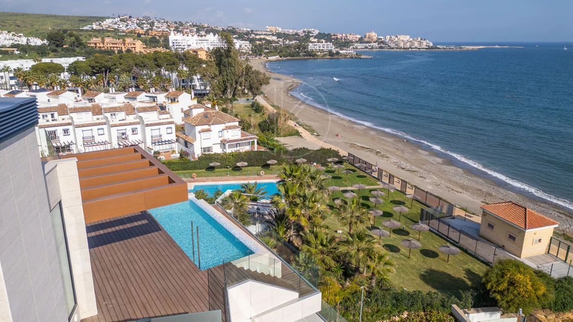 Luxury Beachfront Duplex Penthouse at The Sapphire, Estepona