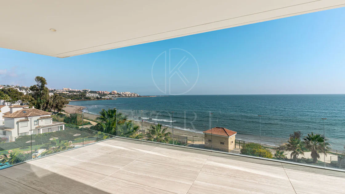 Luxury Beachfront Duplex Penthouse at The Sapphire, Estepona