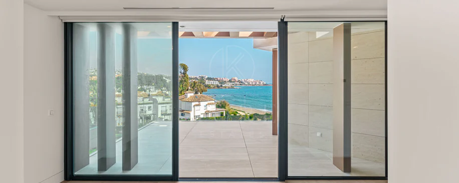 Luxury Beachfront Duplex Penthouse at The Sapphire, Estepona