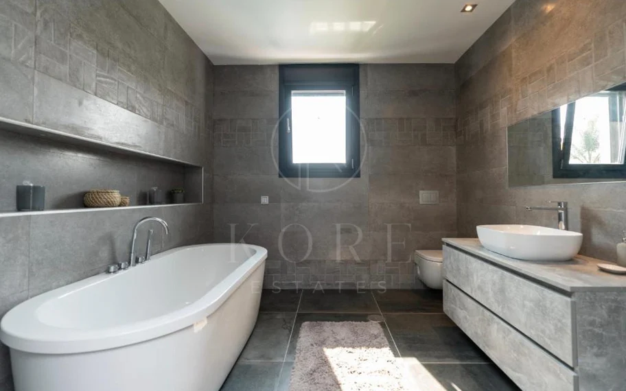Villa en venta en Las Brisas, Nueva Andalucia