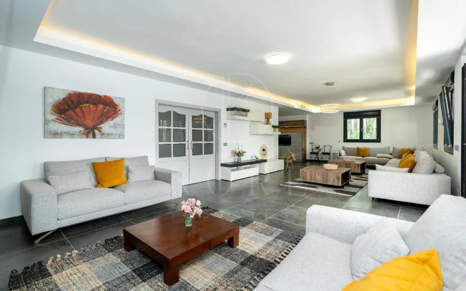 Villa en venta en Las Brisas, Nueva Andalucia