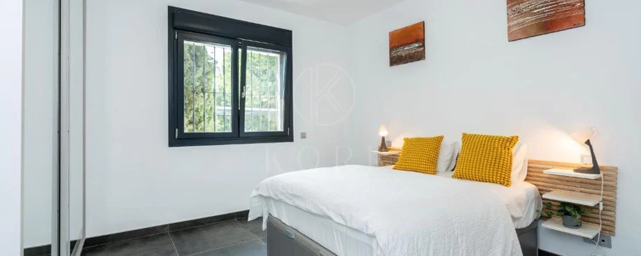 Villa for sale in Las Brisas, Nueva Andalucia