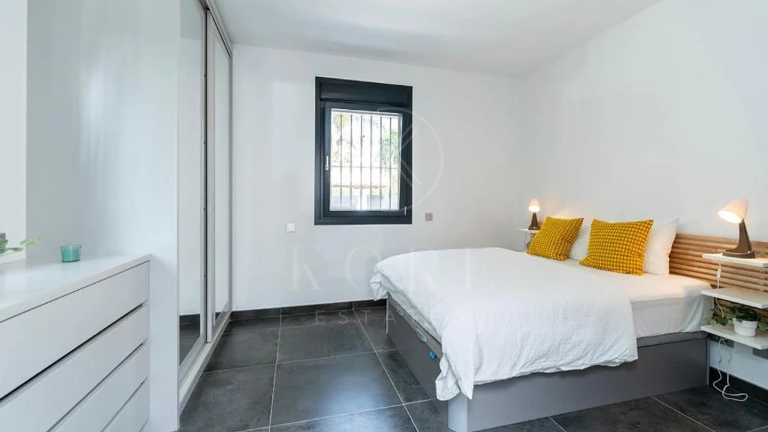 Villa for sale in Las Brisas, Nueva Andalucia