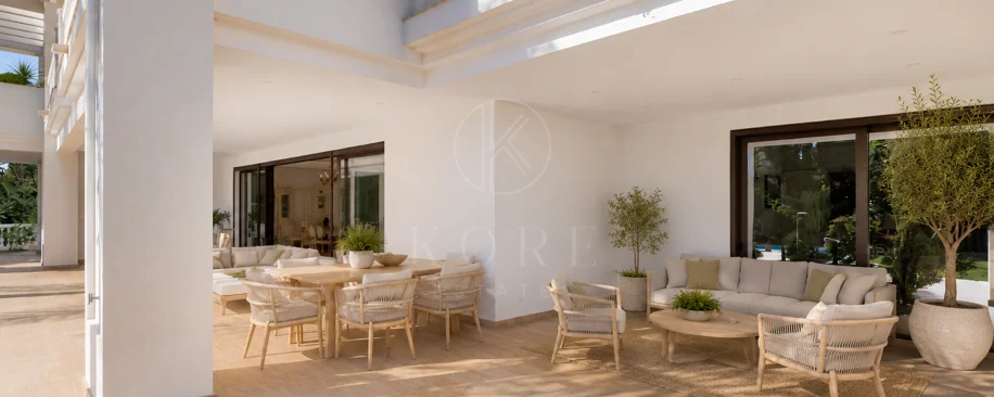 Exceptional Beachside Villa in Guadalmina Baja