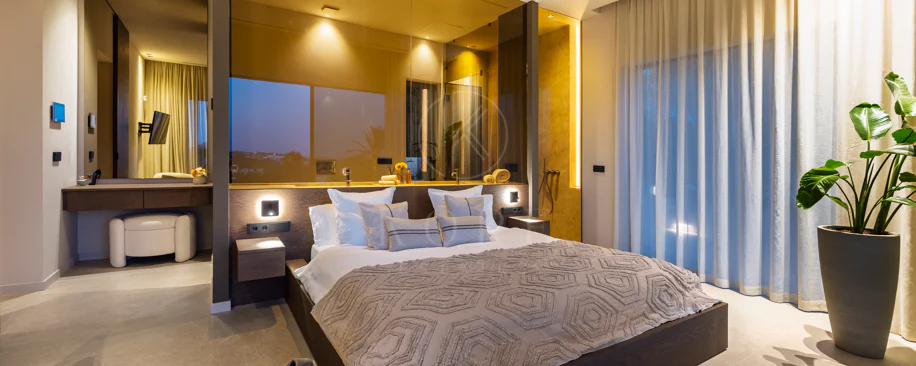 Villa for sale in Nueva Andalucia, Marbella