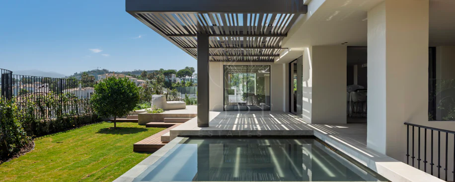 Villa for sale in Nueva Andalucia, Marbella