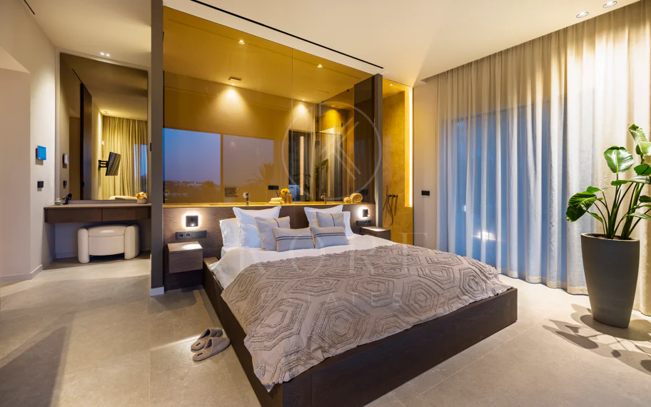Villa en venta en Nueva Andalucia, Marbella