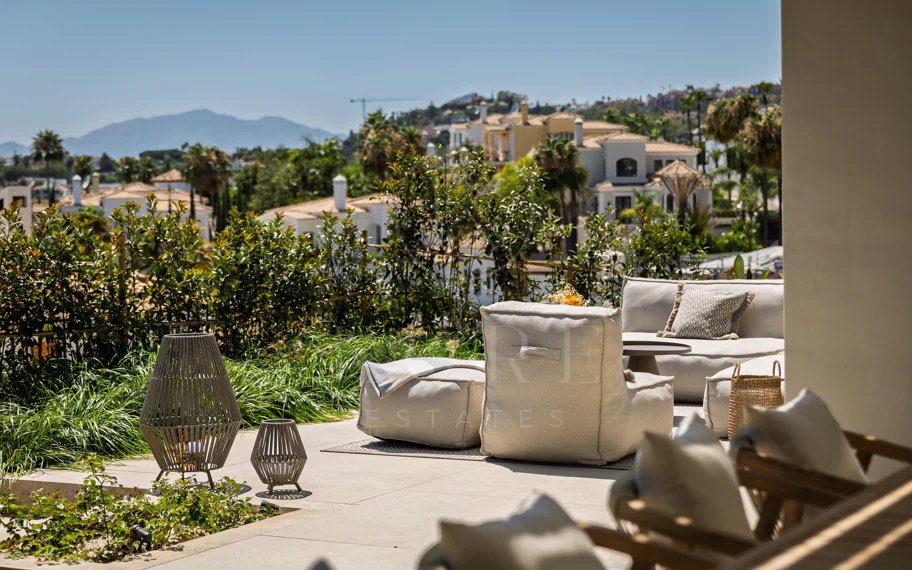 Villa en venta en Nueva Andalucia, Marbella