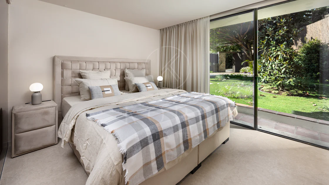 Villa for sale in Nueva Andalucia, Marbella