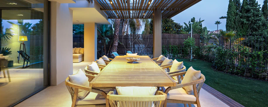Villa for sale in Nueva Andalucia, Marbella