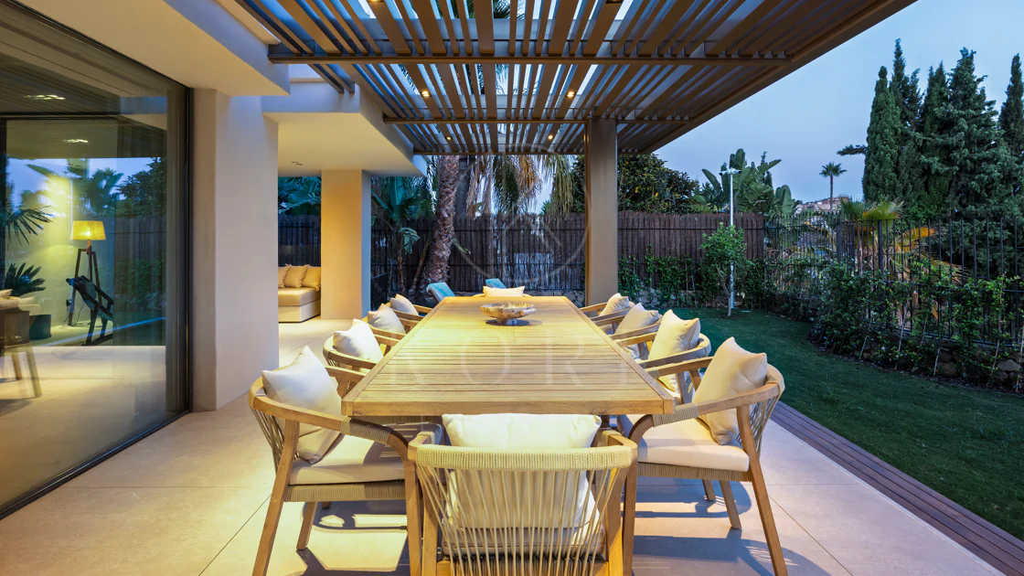 Villa for sale in Nueva Andalucia, Marbella