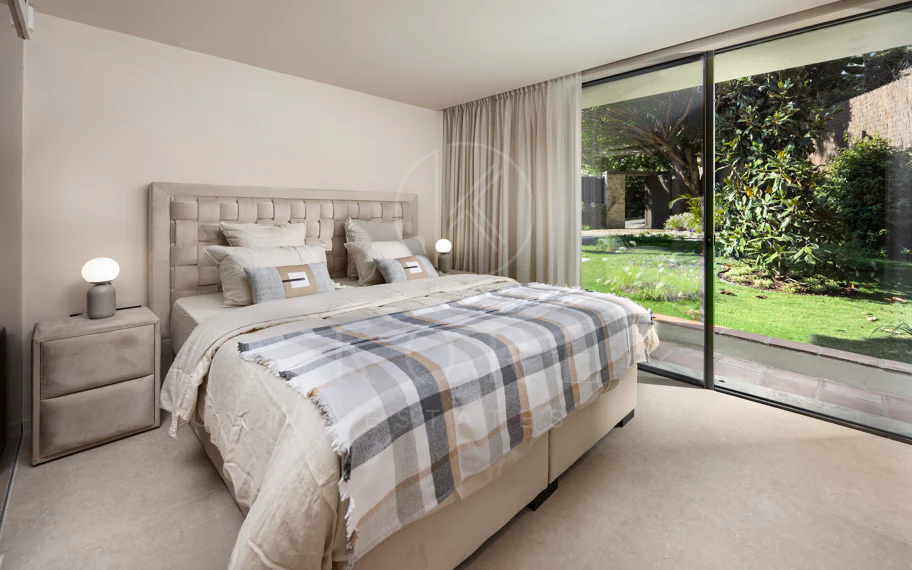 Villa en venta en Nueva Andalucia, Marbella