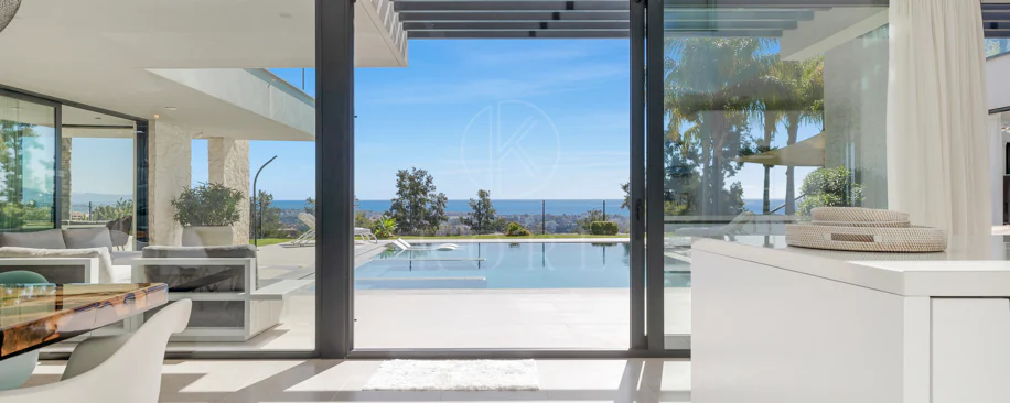 Villa for sale in Benahavis