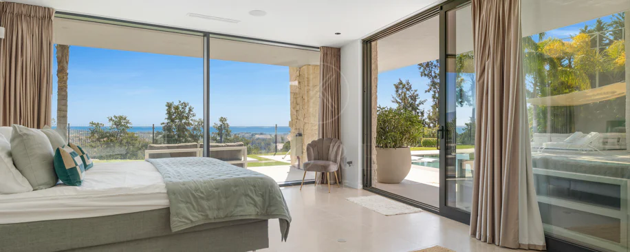 Villa for sale in Benahavis