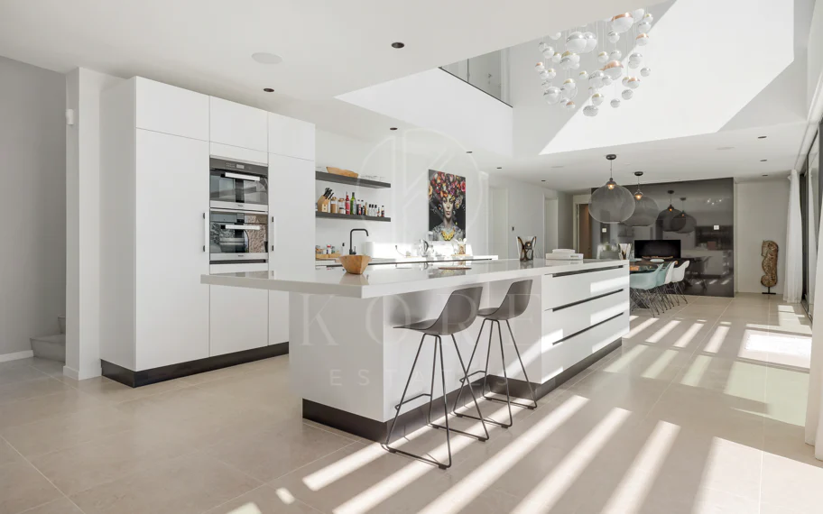 Villa en venta en Benahavis