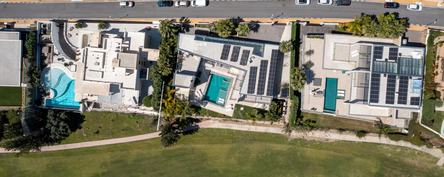 Villa for sale in Benahavis