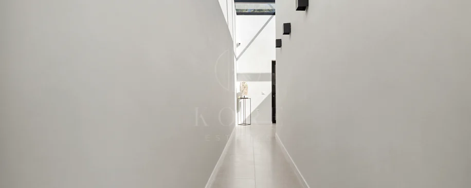 Villa for sale in Benahavis