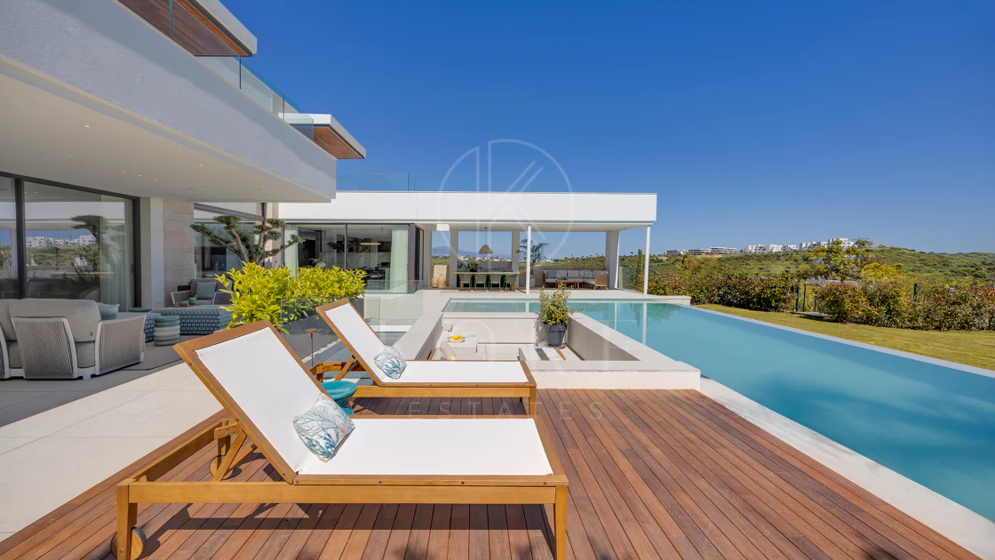 Newly built spacious modern villa in Majestic, Casares