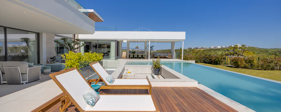 Newly built spacious modern villa in Majestic, Casares