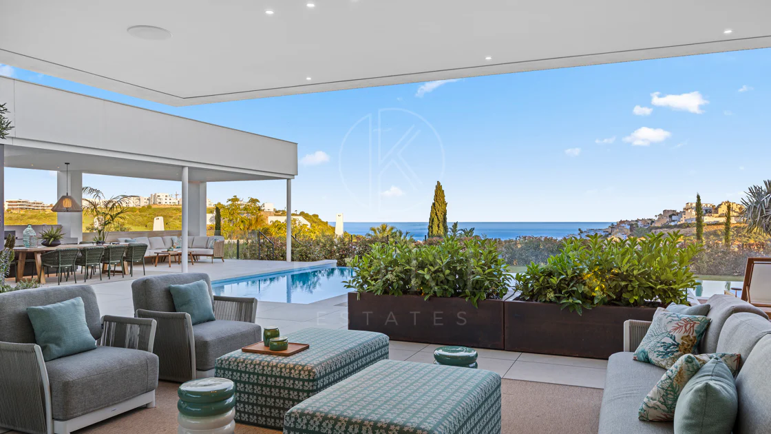 Newly built spacious modern villa in Majestic, Casares