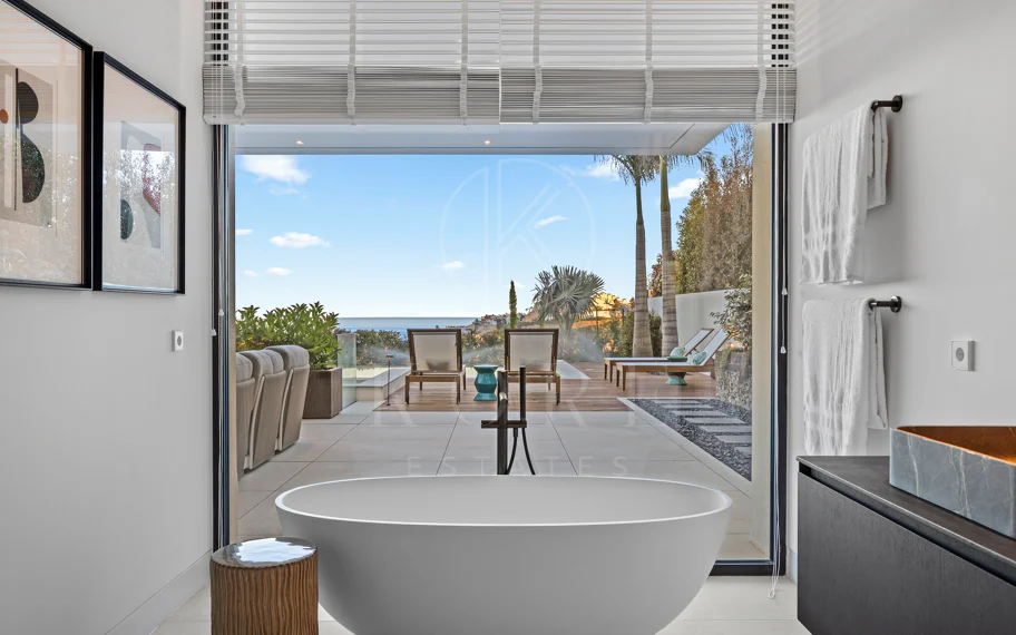 Villa moderna espaciosa de nueva construcción en Majestic, Casares