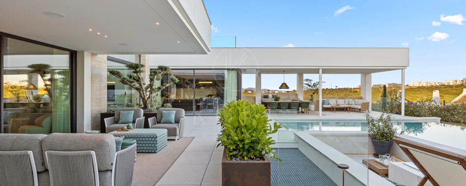 Newly built spacious modern villa in Majestic, Casares