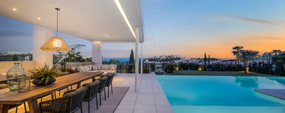 Newly built spacious modern villa in Majestic, Casares
