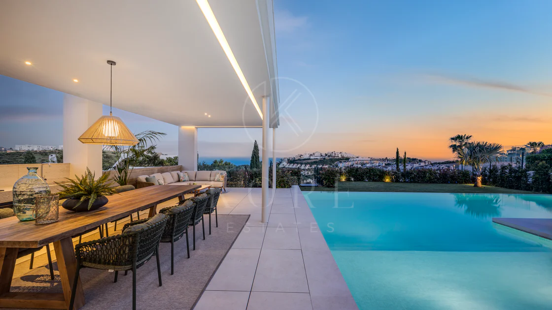 Newly built spacious modern villa in Majestic, Casares